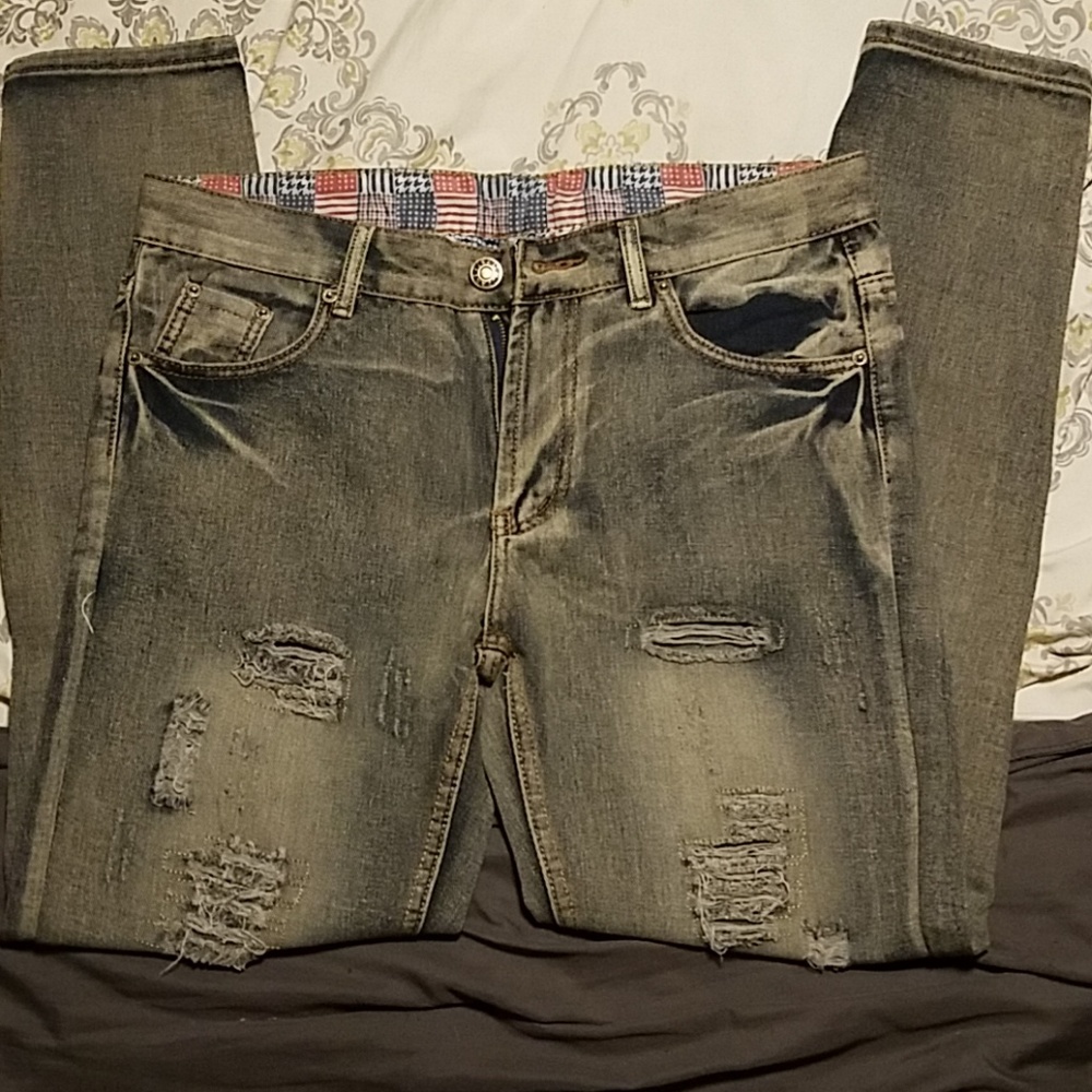 💥NEW💥Distressed Jeans